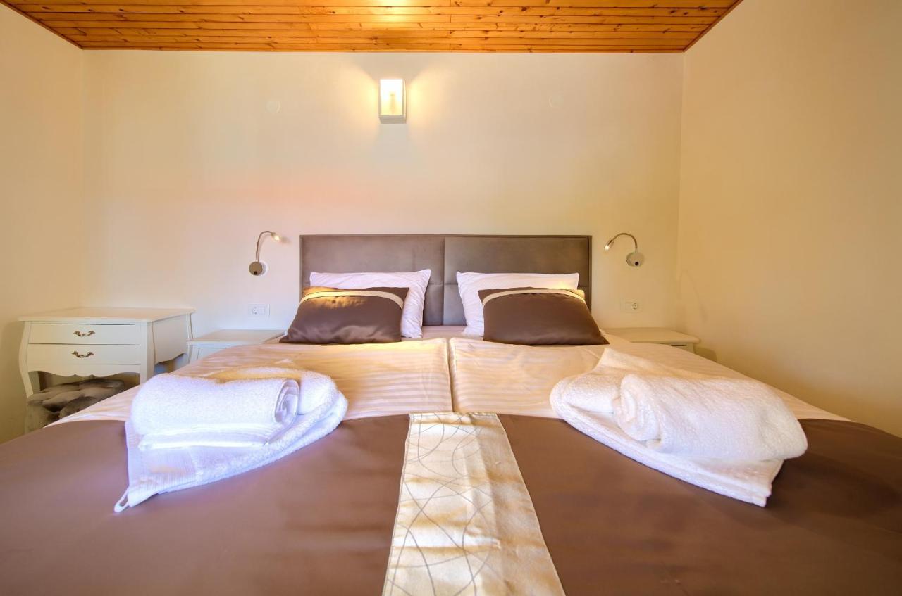 Apartments Adria Danka คิร์ก ภายนอก รูปภาพ
