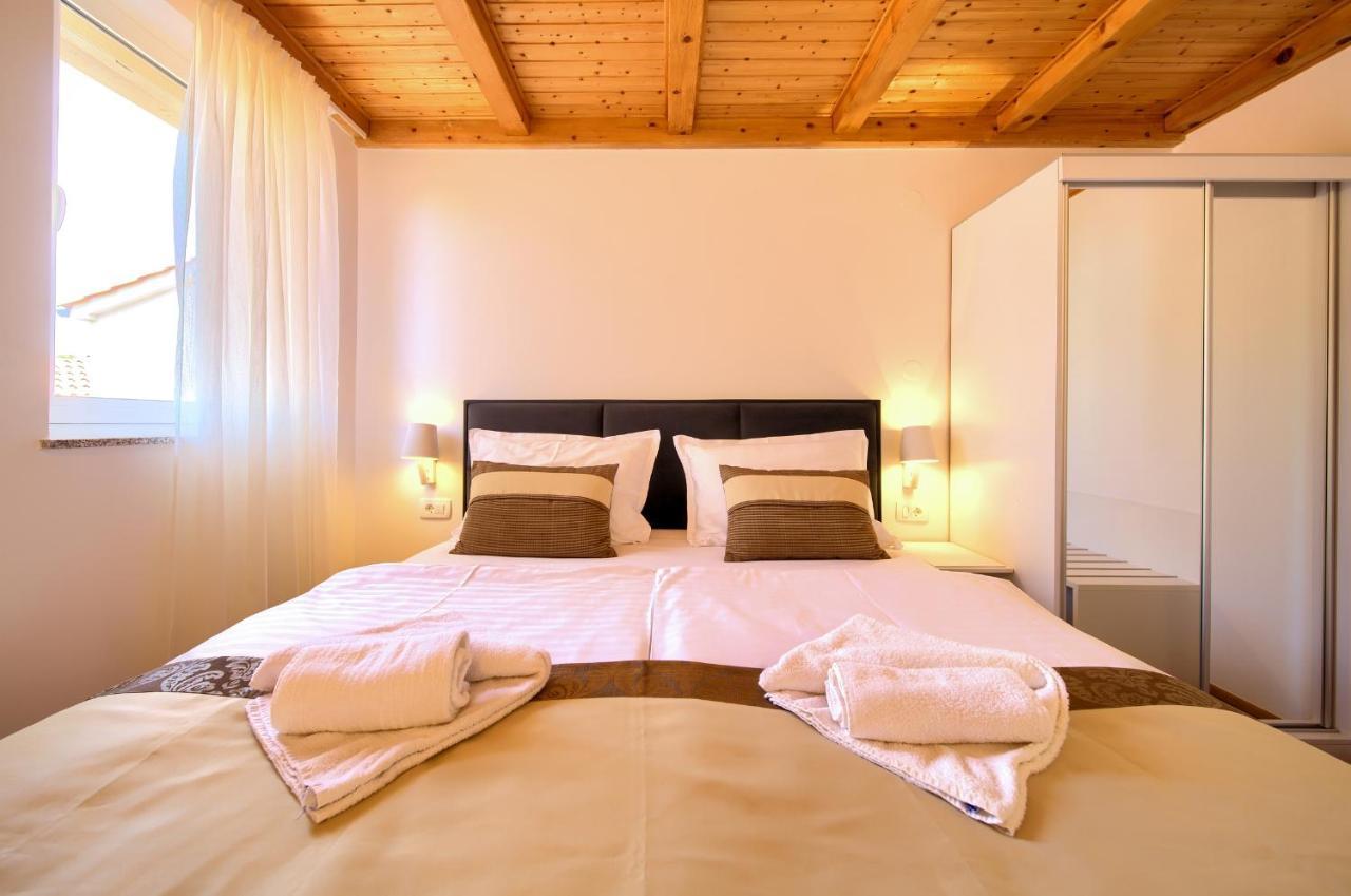 Apartments Adria Danka คิร์ก ภายนอก รูปภาพ