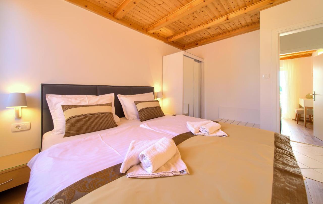 Apartments Adria Danka คิร์ก ภายนอก รูปภาพ