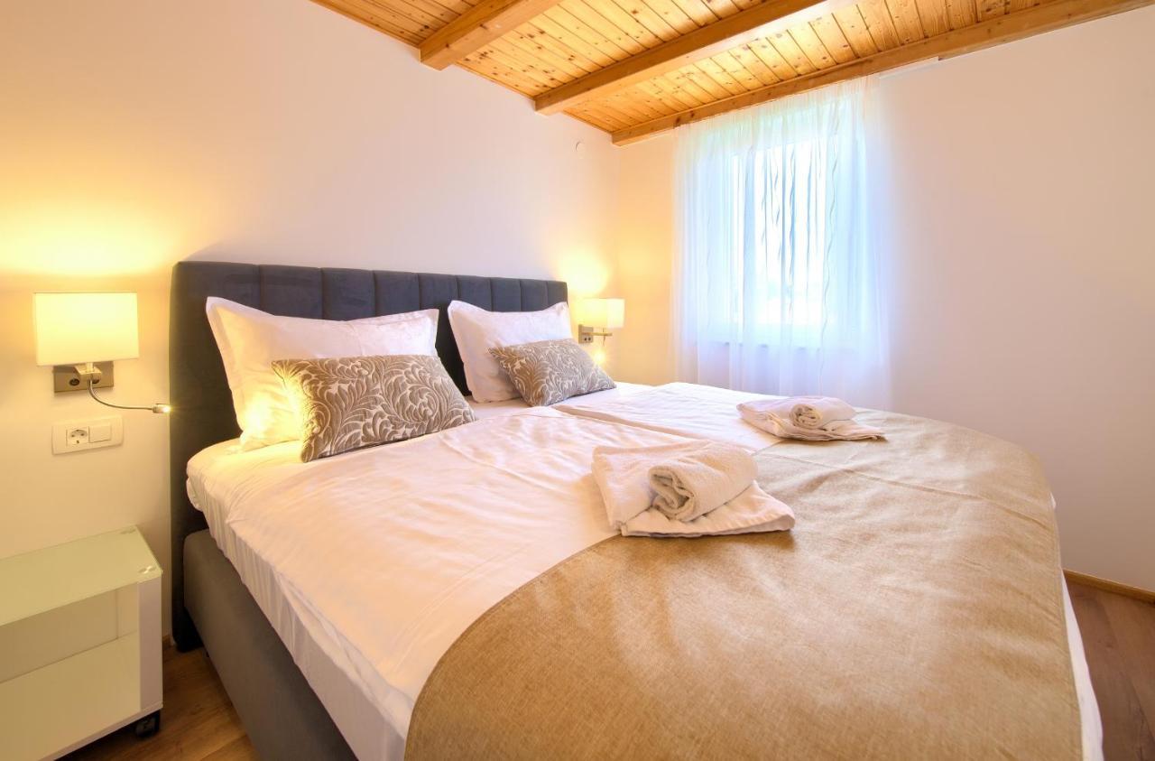 Apartments Adria Danka คิร์ก ภายนอก รูปภาพ